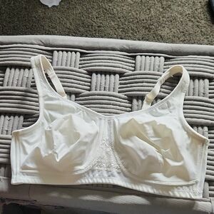 Secret Treasures Cream Supportive Bra